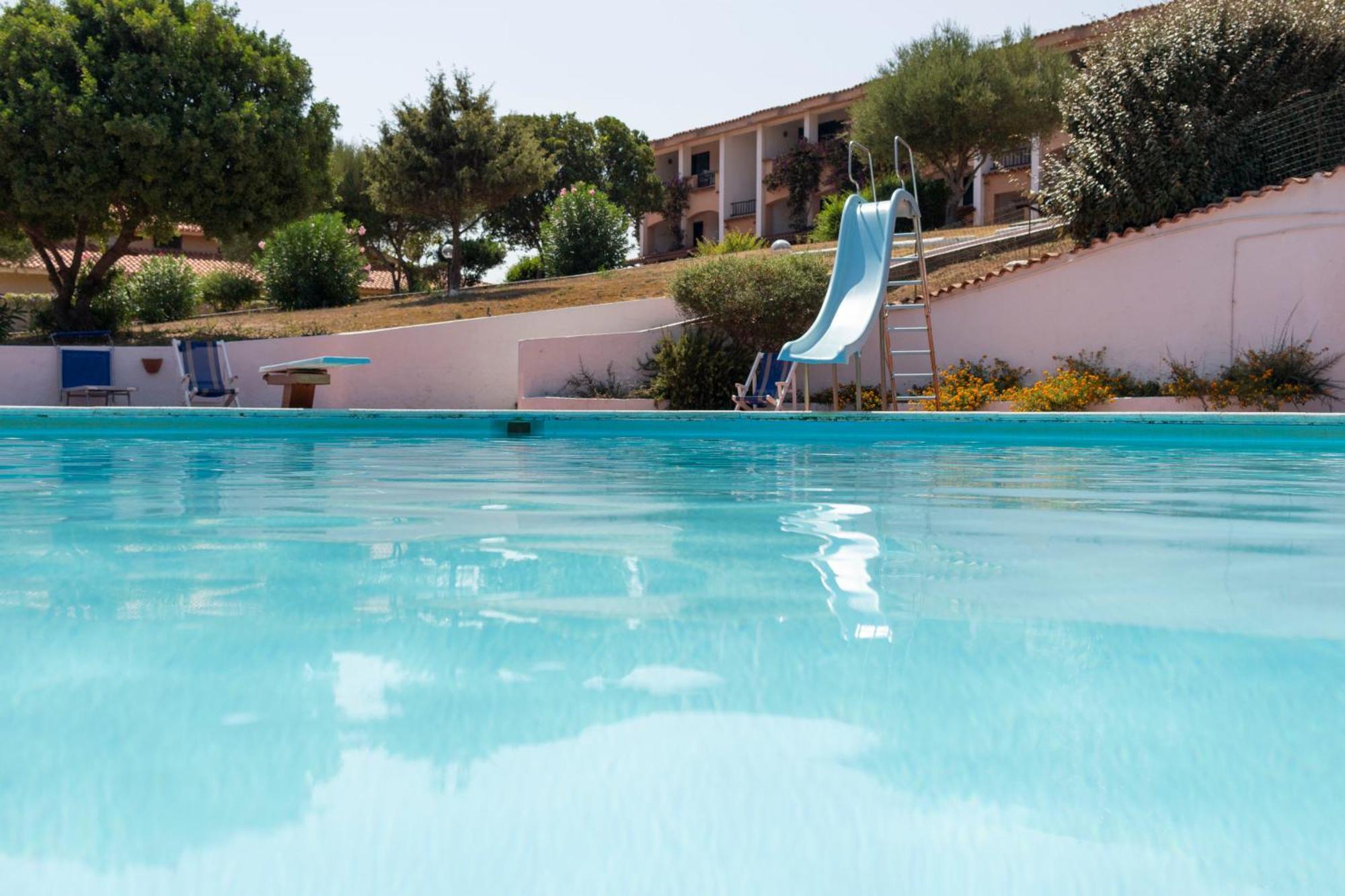 Appartamento Trilocale Vista Piscina Baja Sardinia Eksteriør billede