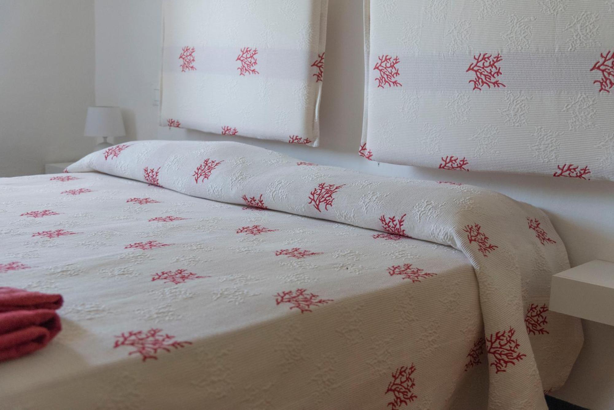 Appartamento Trilocale Vista Piscina Baja Sardinia Eksteriør billede